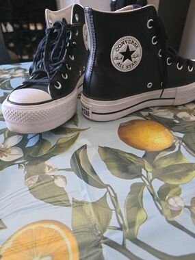 Converse Chuck Taylor All Star High Top Sneakers - Black